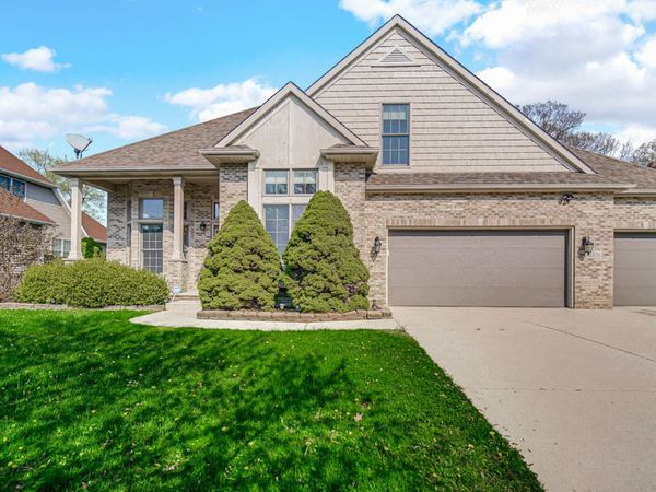 83 Scotscraig Drive , Valparaiso, IN 46385