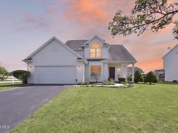 14517 Olde Trail Drive, Perrysburg, OH 43551