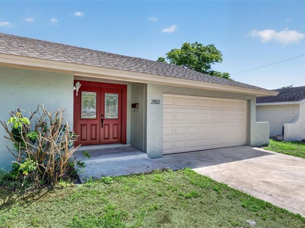 2102 WINNEBEGO TRAIL , FERN PARK, FL 32730