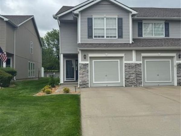 610 SW Shadow Glen Court, Blue Springs, MO 64015