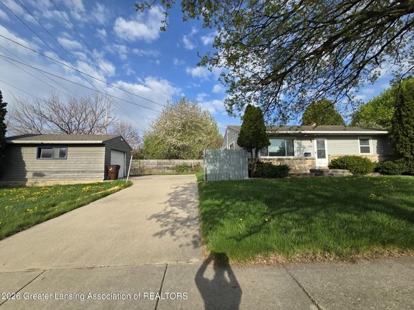 245 N Howard Avenue, Lansing, MI 48912