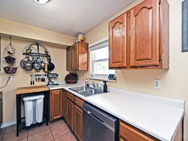 6910 Rutherford Court, Colerain Township, OH 45239 Photo 11