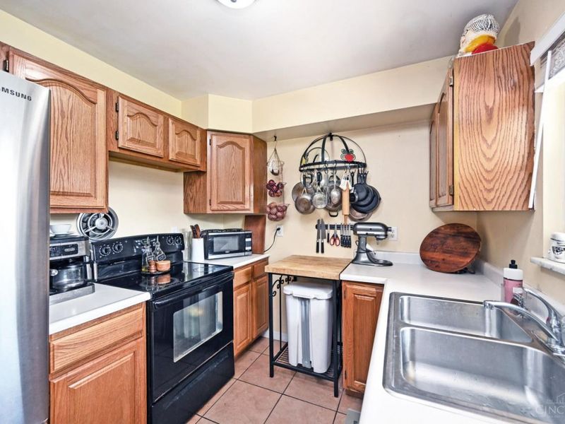 6910 Rutherford Court, Colerain Township, OH 45239 Photo 12