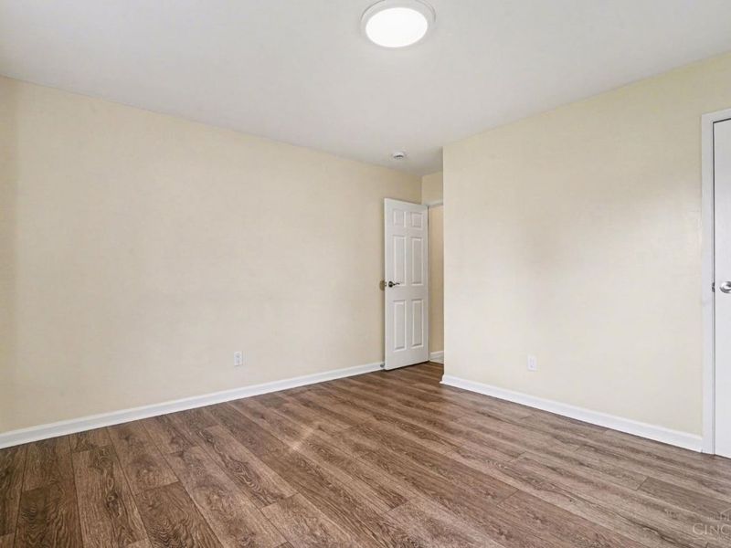 950 Harkin Drive, Forest Park, OH 45240 Photo 10