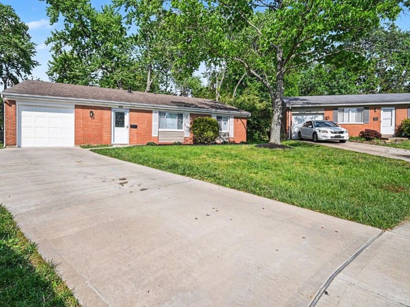 950 Harkin Drive, Forest Park, OH 45240 Photo 2