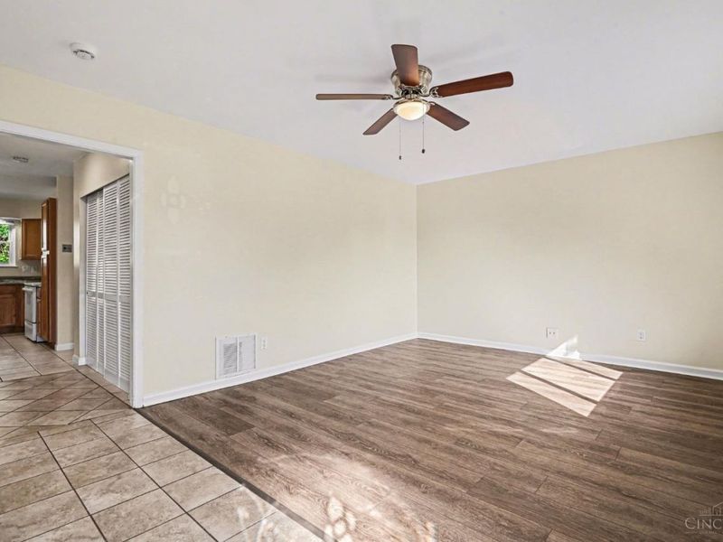 950 Harkin Drive, Forest Park, OH 45240 Photo 4