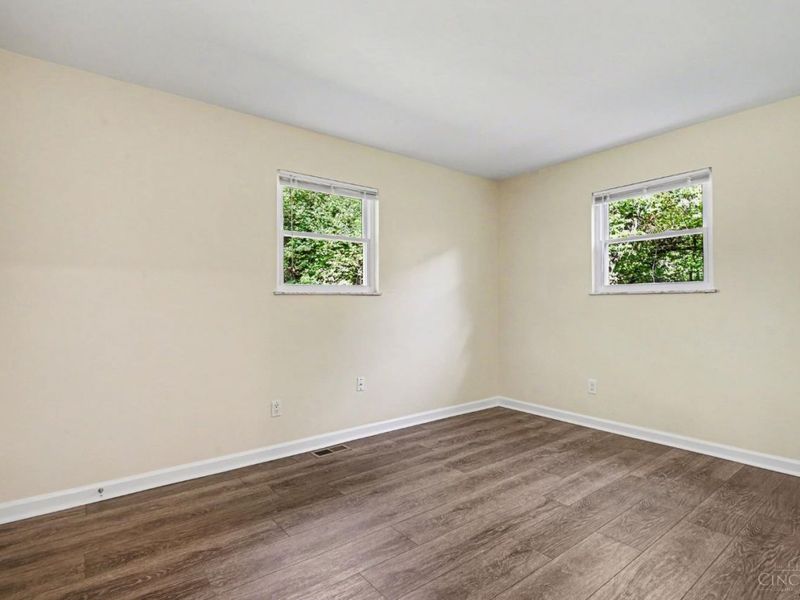 950 Harkin Drive, Forest Park, OH 45240 Photo 7