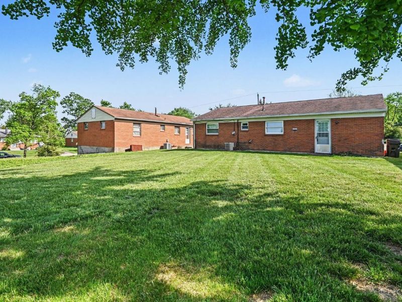 766 Hargrove Way, Forest Park, OH 45240 Photo 6