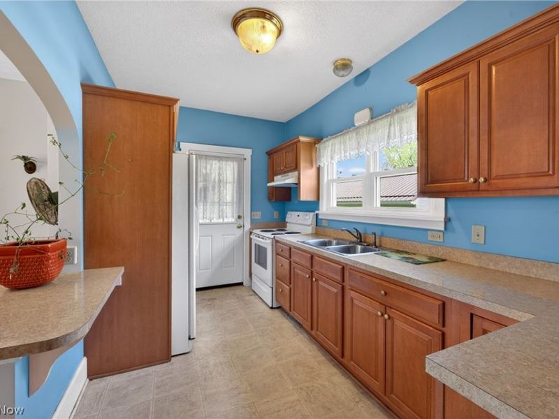 713 W Oak Street, Orrville, OH 44667 Photo 12