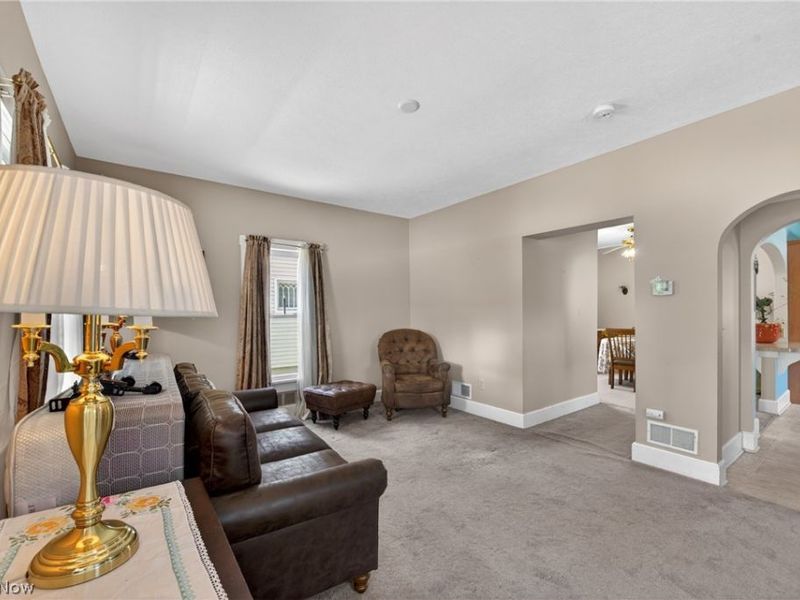 713 W Oak Street, Orrville, OH 44667 Photo 3
