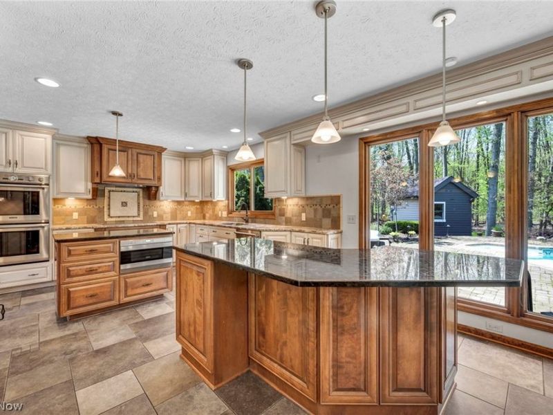 3640 Parson Pond Circle, Westlake, OH 44145 Photo 15