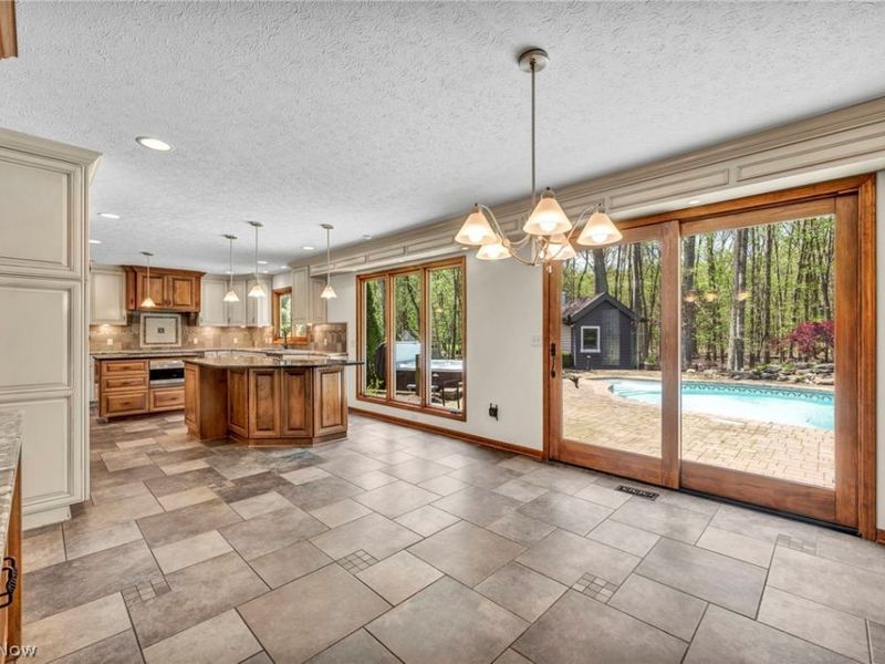 3640 Parson Pond Circle, Westlake, OH 44145 Photo 21