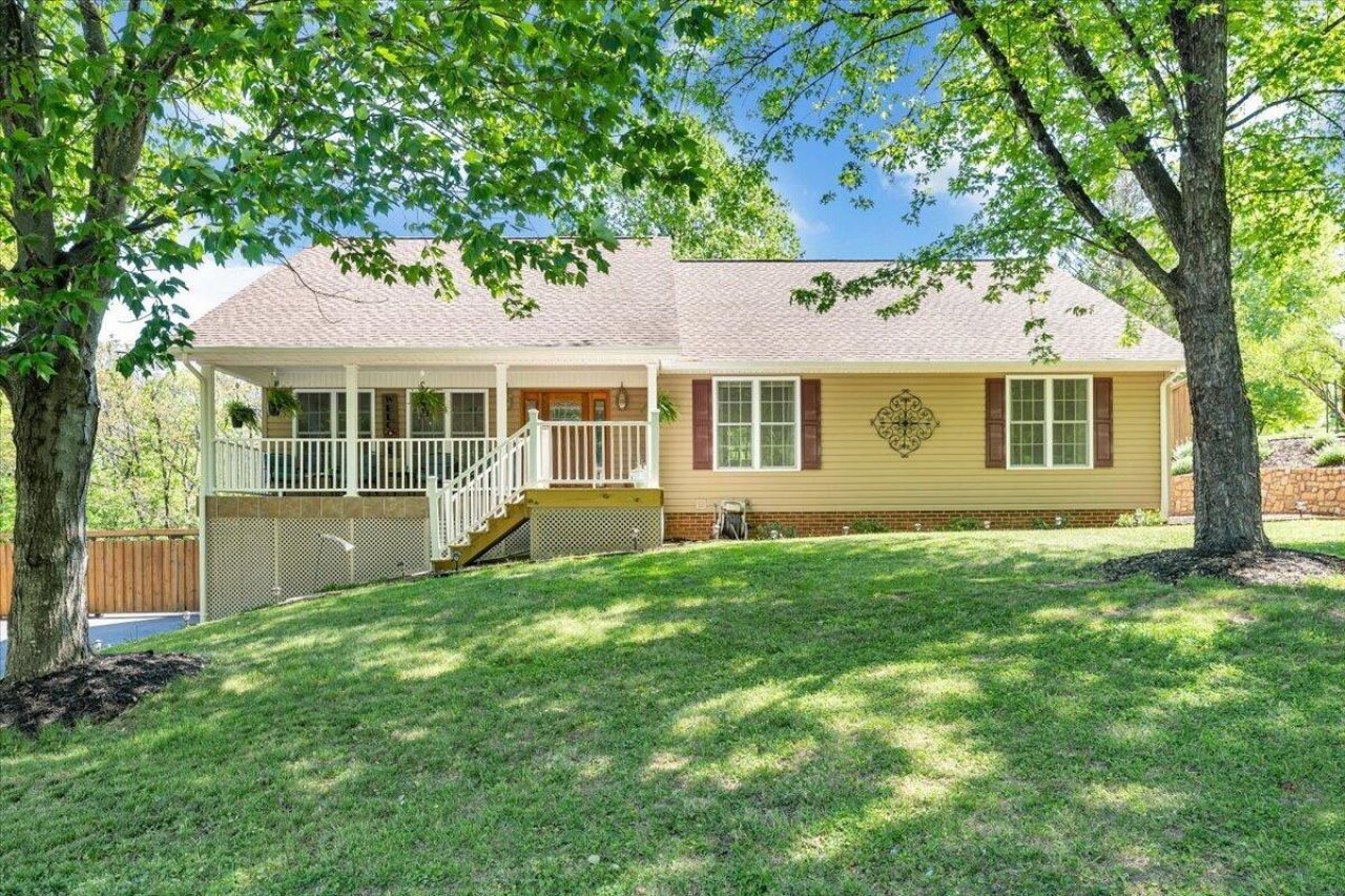 106 Diamond Rd , Salem, VA 24153 Main Photo