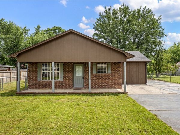 10 Cagle Street, Clarksville, AR 72830