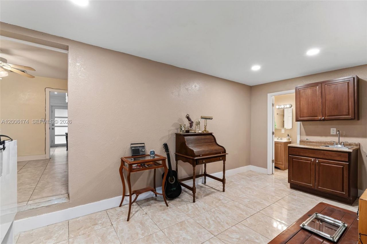 1132 W 71st St , Hialeah, FL 33014 Photo