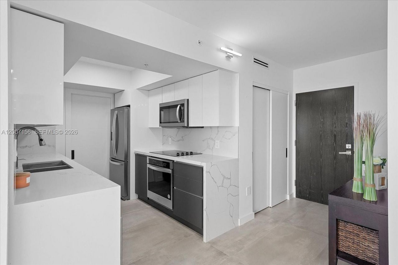 90 Alton Rd , Unit 2505, Miami Beach, FL 33139 Photo