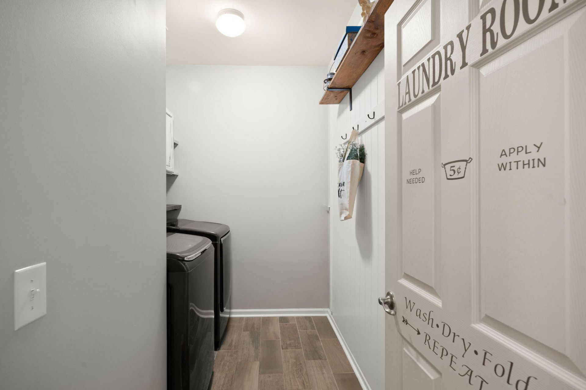 425 Cherrybark Oak Street Photo 33