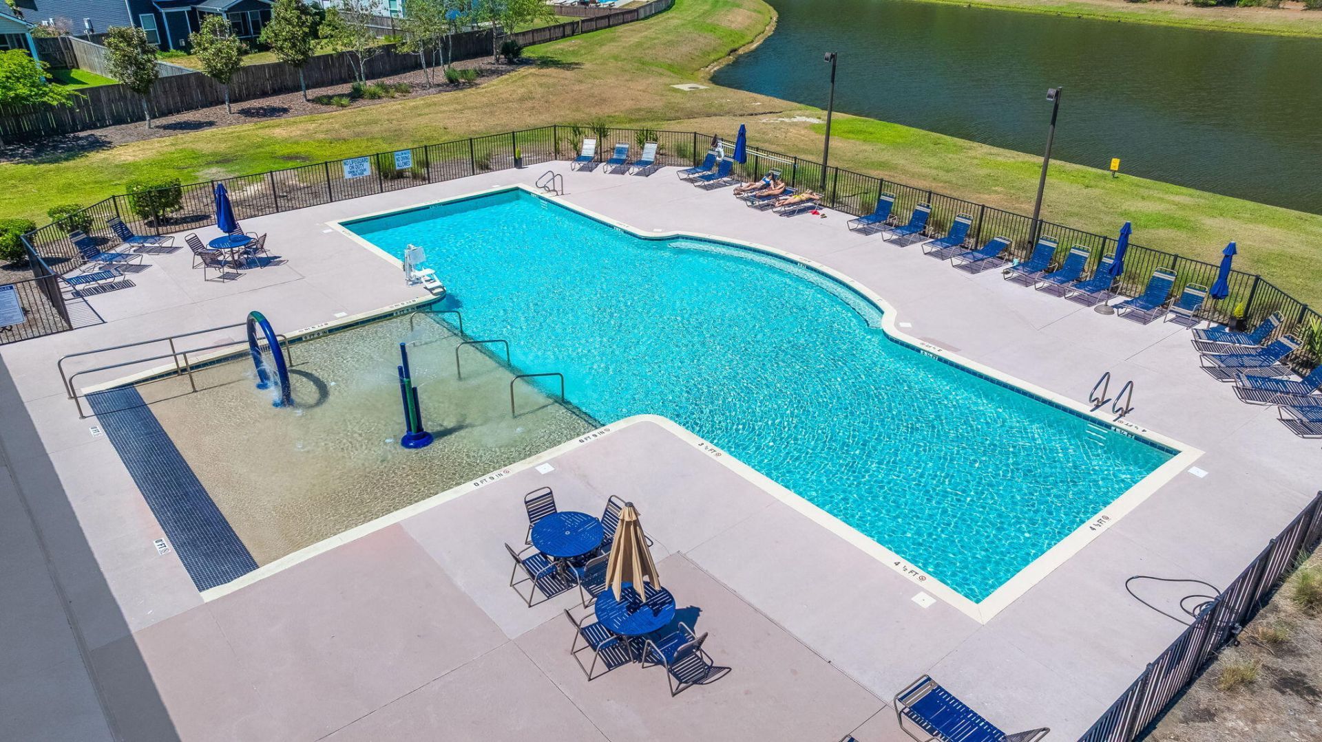 425 Cherrybark Oak Street Photo 59