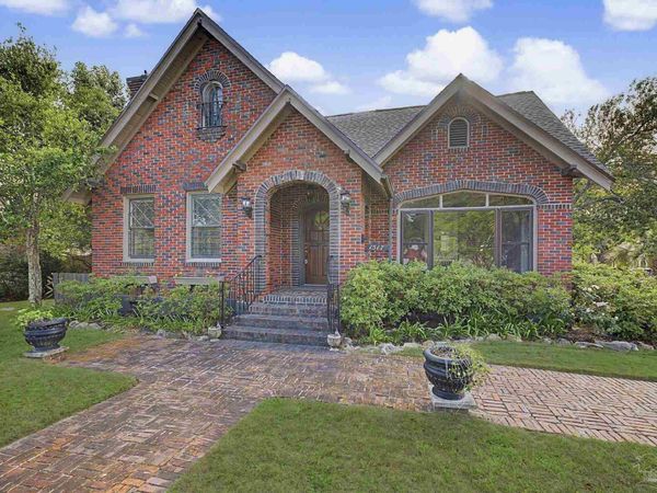 1517 N Spring St, Pensacola, FL 32501