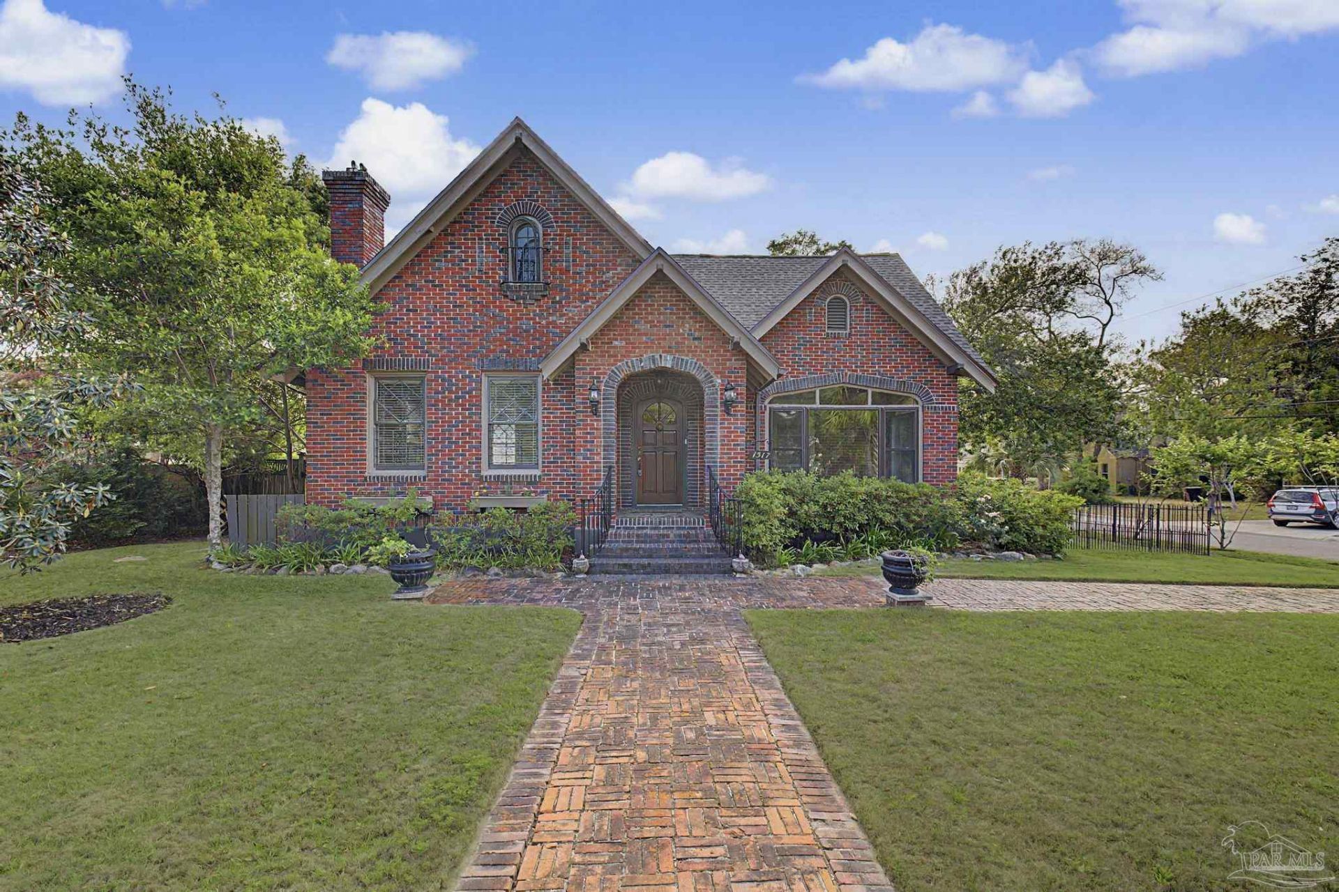 1517 N Spring St, Pensacola, FL 32501 Main Photo