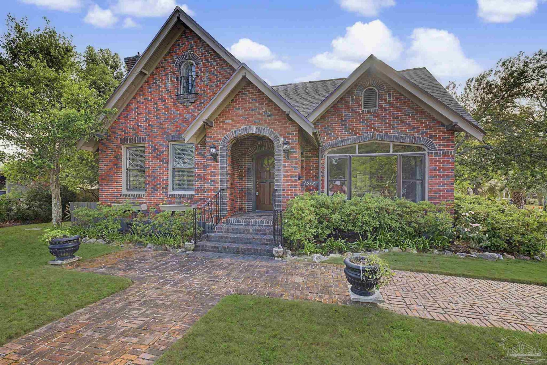 1517 N Spring St, Pensacola, FL 32501 Main Photo