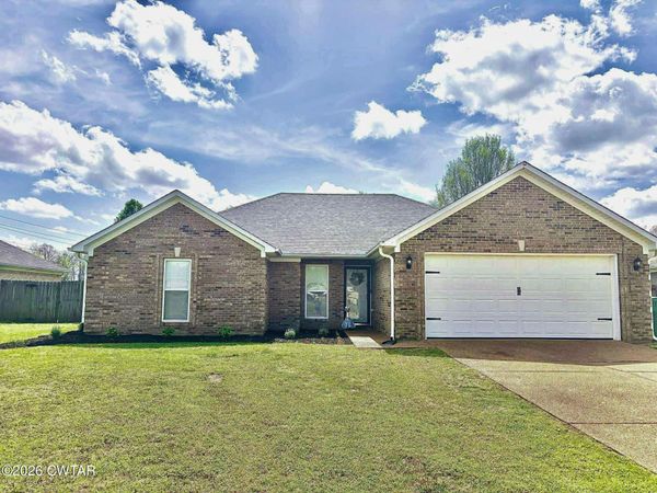 108 Paulmerston Drive , Medina, TN 38355