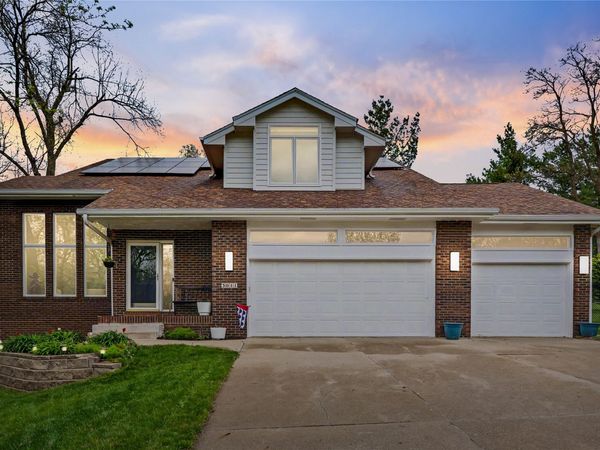 3011 Rhett Circle, Des Moines, IA 50321