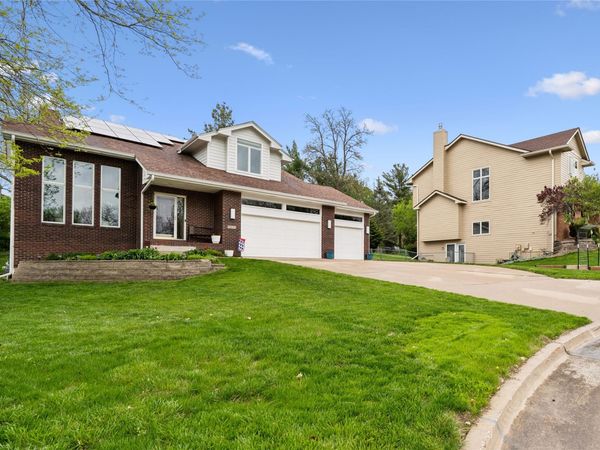 3011 Rhett Circle, Des Moines, IA 50321