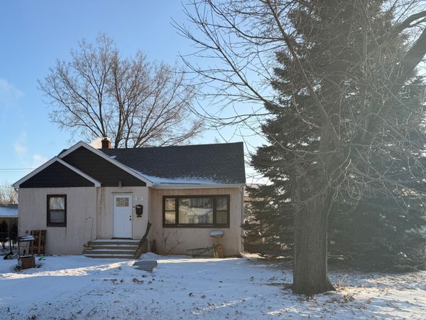 757 7th Avenue S, South Saint Paul, MN 55075