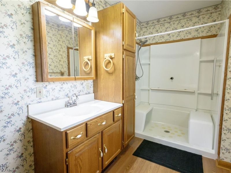 518 Hoover Place SE, Hartville, OH 44632 Photo 21