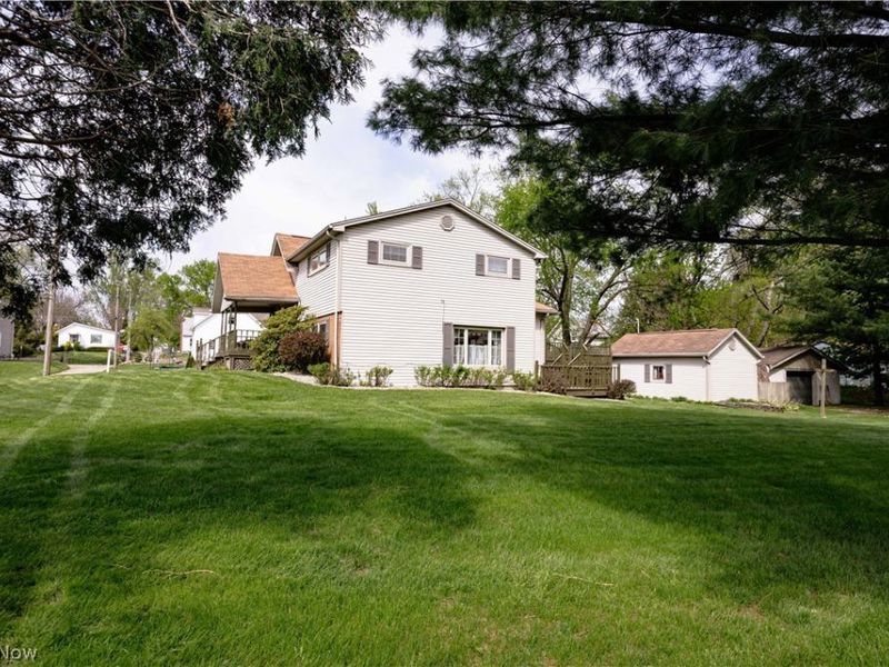 518 Hoover Place SE, Hartville, OH 44632 Photo 46