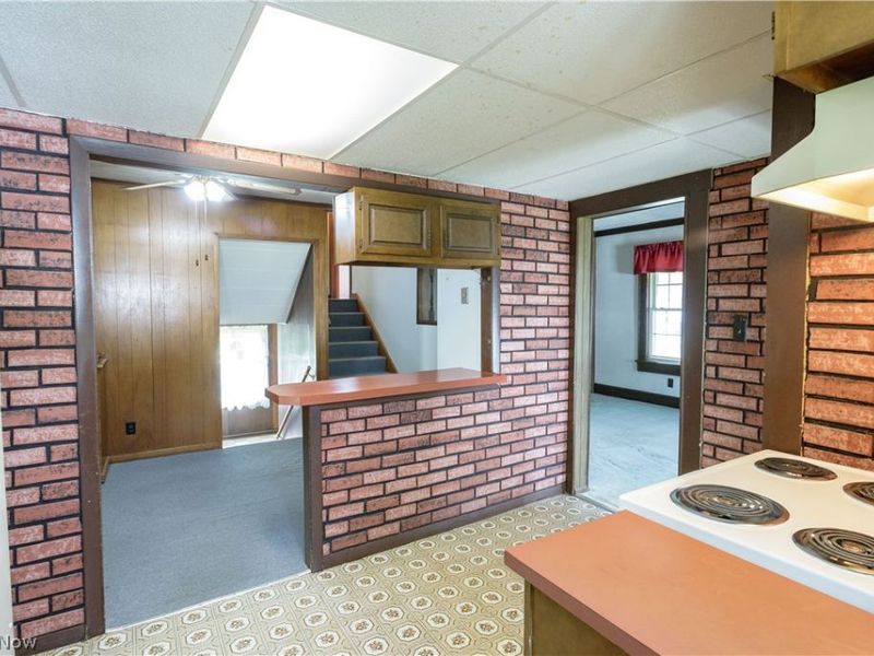 518 Hoover Place SE, Hartville, OH 44632 Photo 9