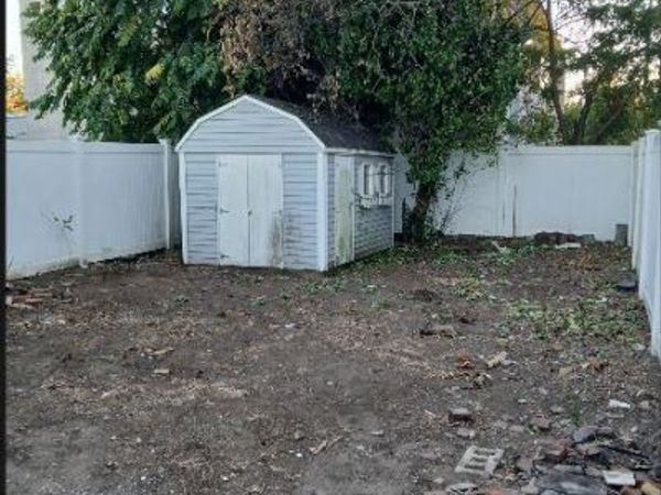 12 Max Avenue , Hicksville, NY 11801