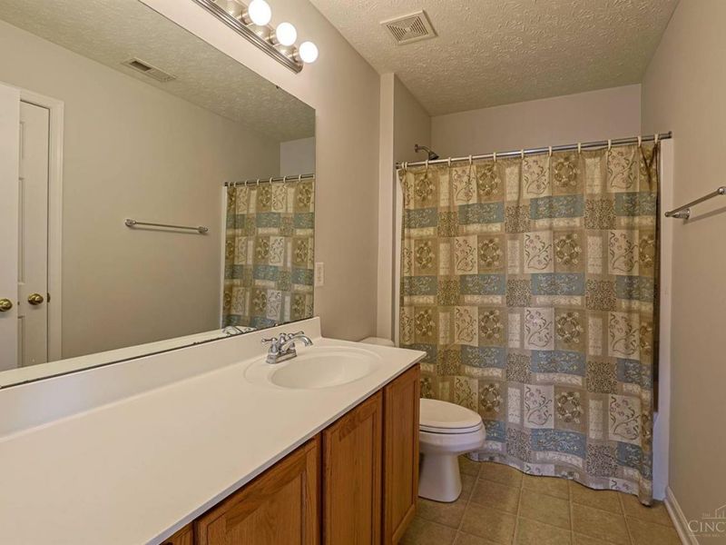 1727 Amberwood Way, Hamilton Twp, OH 45039 Photo 17