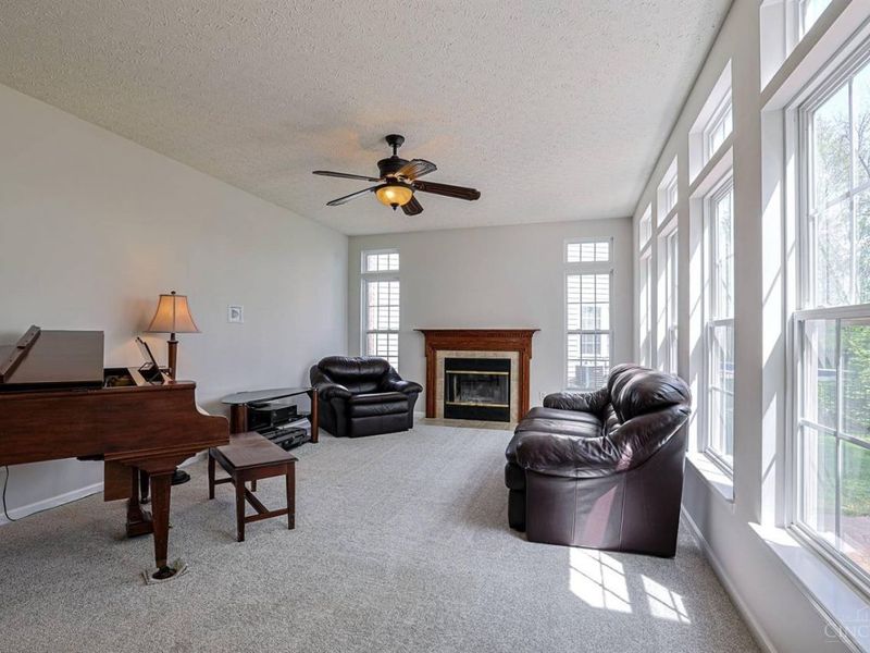 1727 Amberwood Way, Hamilton Twp, OH 45039 Photo 6