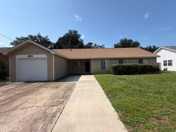 289 Honeysuckle Way, Niceville, FL 32578