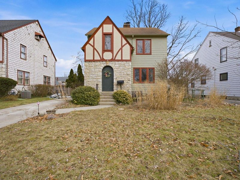 1002 S Cassingham Road, Columbus, OH 43209 Photo 2