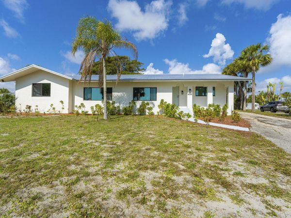 4003 S Indian River Drive, Fort Pierce, FL 34982