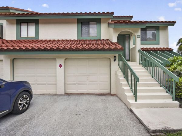 23 W Lexington Ln W W, Unit B, Palm Beach Gardens, FL 33418