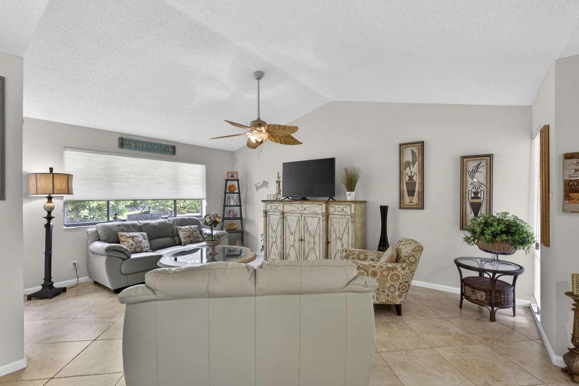 23 Lexington Lane W, Unit B, Palm Beach Gardens, FL 33418 Photo