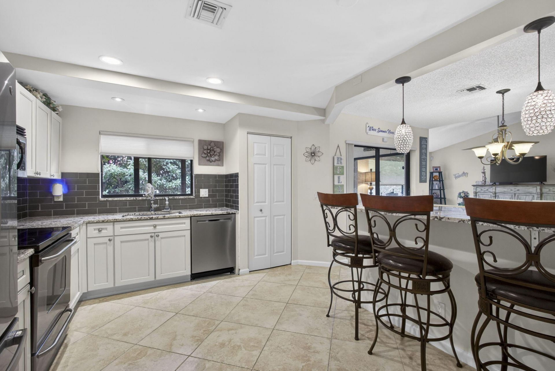 23 Lexington Lane W, Unit B, Palm Beach Gardens, FL 33418 Photo