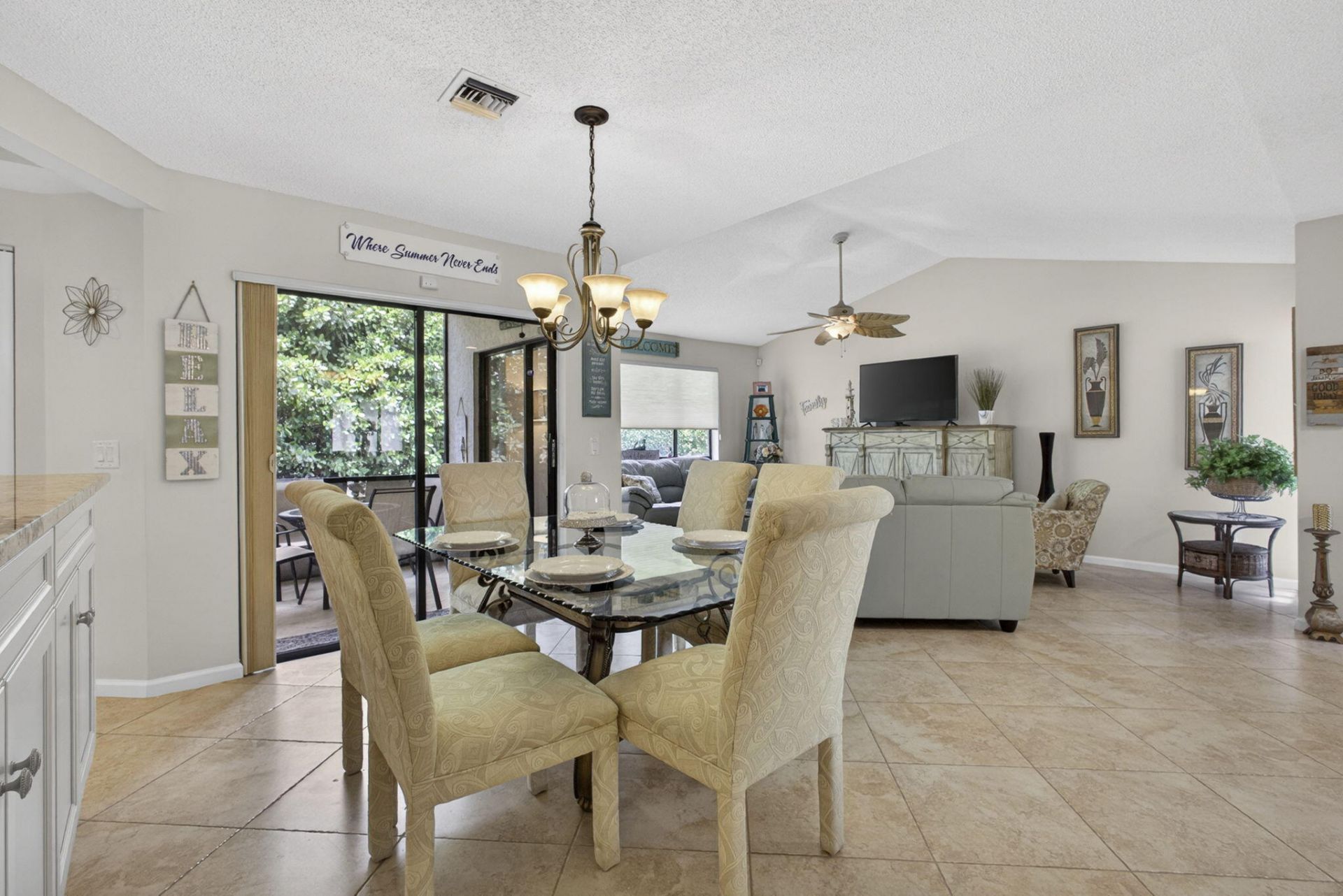 23 Lexington Lane W, Unit B, Palm Beach Gardens, FL 33418 Photo