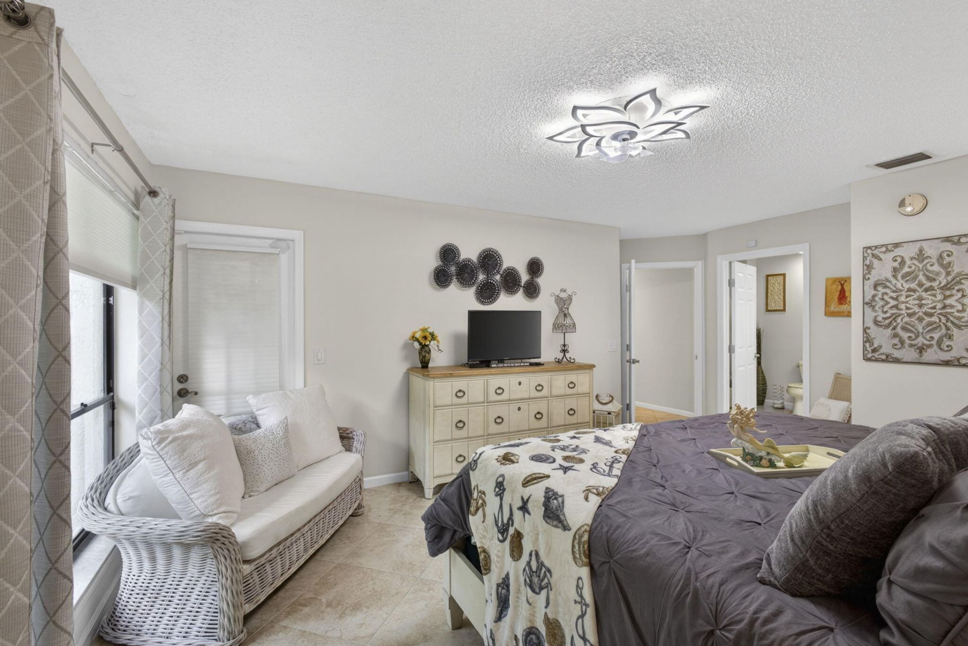 23 Lexington Lane W, Unit B, Palm Beach Gardens, FL 33418 Photo