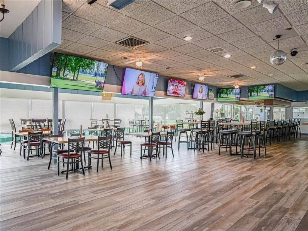 4 Vista Palm Lane, Unit 105, Vero Beach, FL 32962 Photo