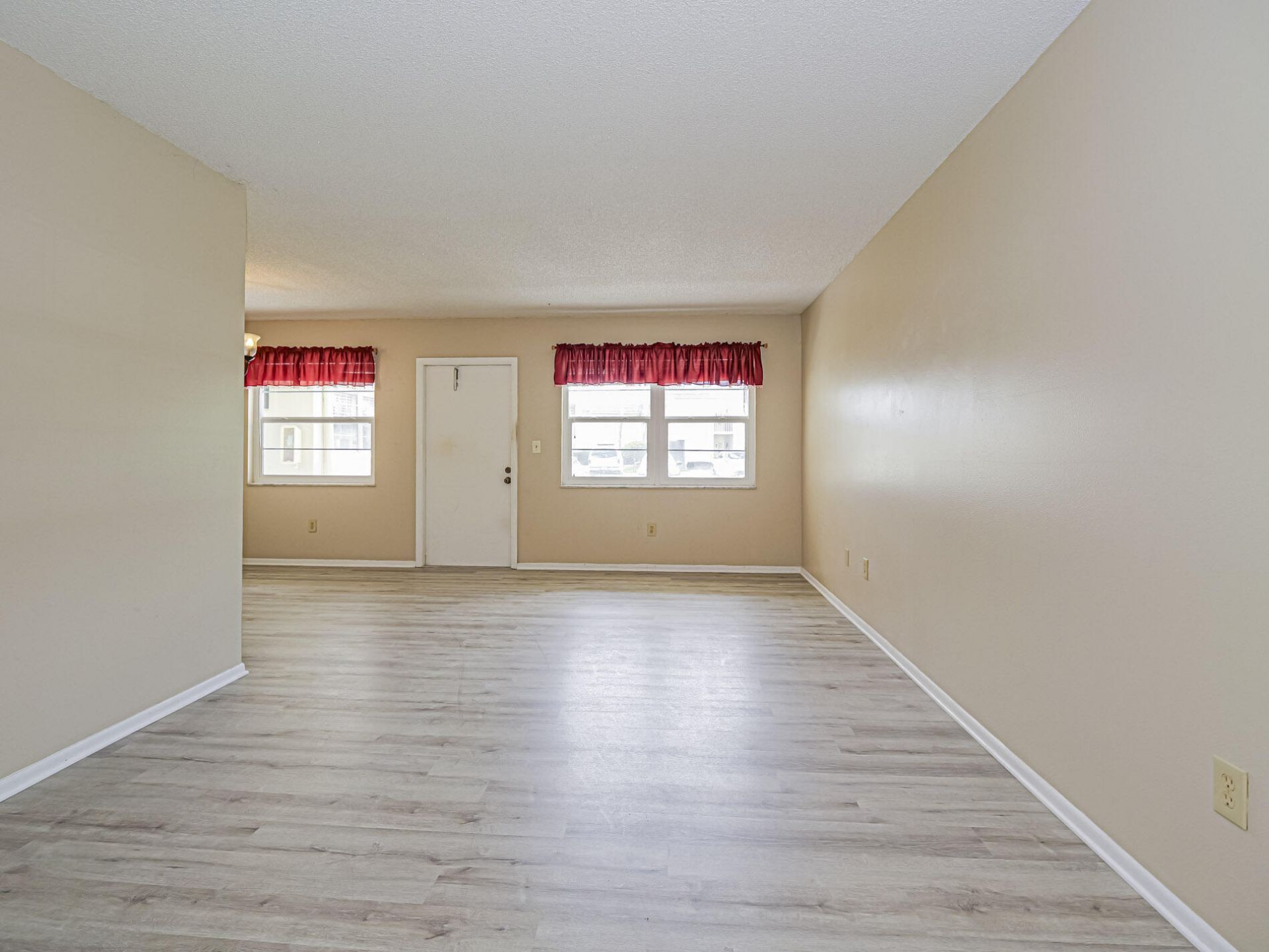 4 Vista Palm Lane, Unit 105, Vero Beach, FL 32962 Photo