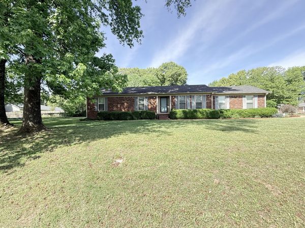 151 Netherwood Dr , Jackson, TN 38305