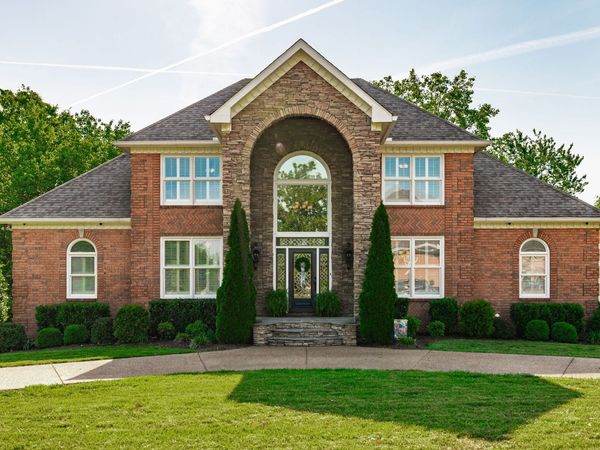 137 Mimosa Dr , Gallatin, TN 37066