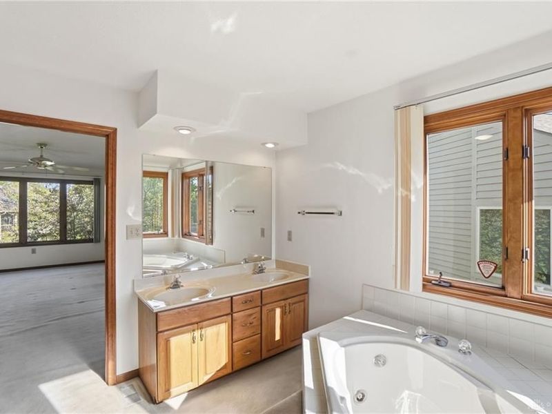 861 Timberlake Court, Kettering, OH 45429 Photo 9