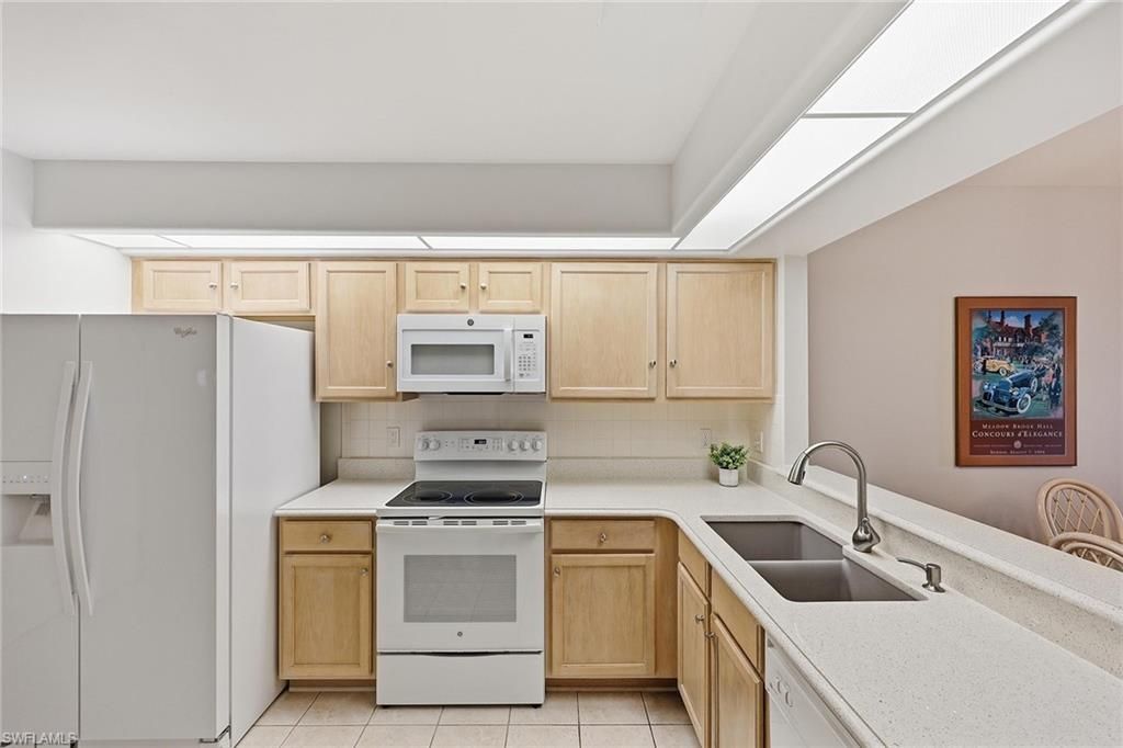 28072 Cavendish Ct, Unit 2204, Bonita Springs, FL 34135 Photo