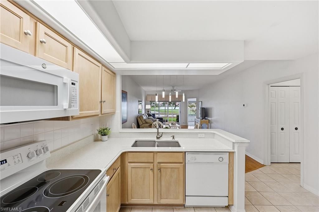 28072 Cavendish Ct, Unit 2204, Bonita Springs, FL 34135 Photo